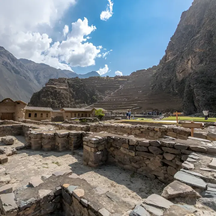 Ollantaytambo-Ruins-Sacred-Valley-Peru