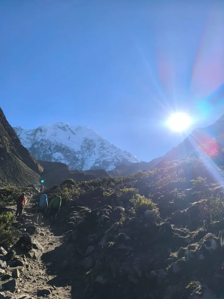hiking-toward-salkantay-mountain