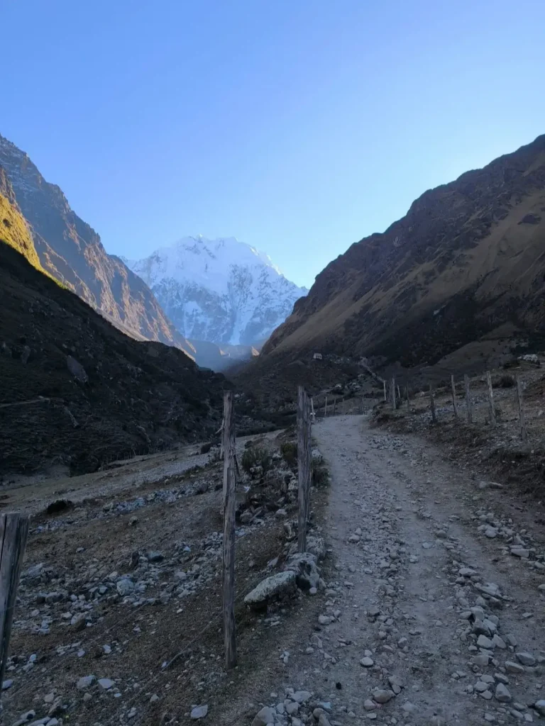 salkantay-trek-trail-and-snowy-mountain